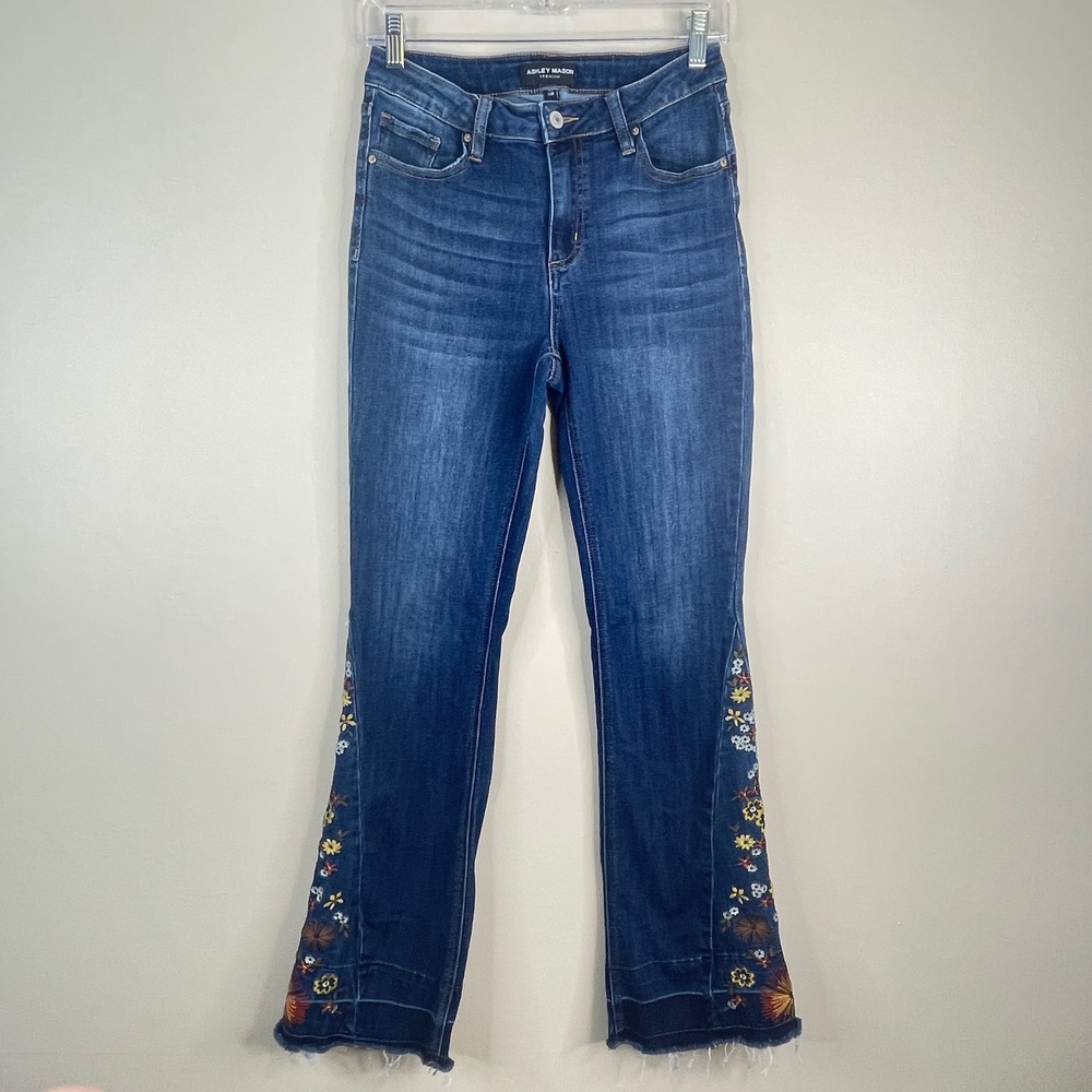 Ashley Mason Embroidered Flare Leg Jeans 28‎ Bohemian Cowgirl Hippie Festival